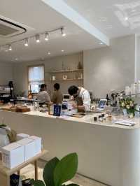《AROS COFFEE 一縷光》——靜謐空間中的微醺時光
