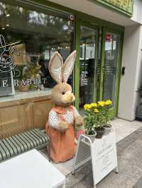 ๐ โ๋ํ ์ ํ ๋ผ๊ตด๋ก ๋ค์ด๊ฐ ๋ฏํ ์คํ โ ์ฐ๋จ๋ Cafe de Rabbitโ