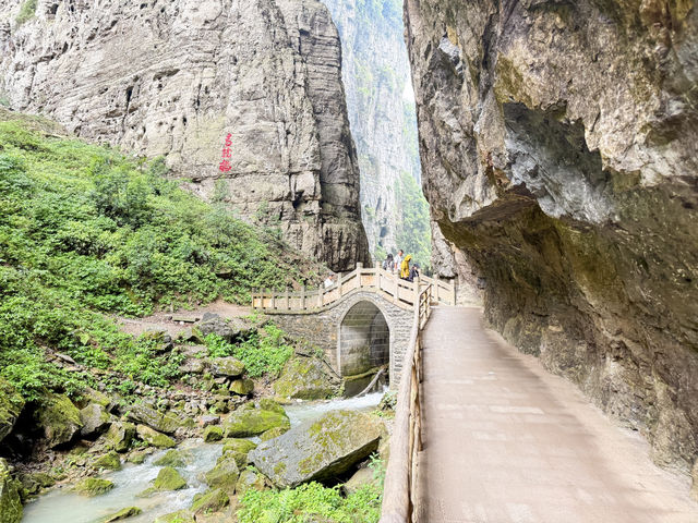 เที่ยวอุทยานหลุมฟ้า สามสะพานสวรรค์ อู่หลง