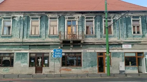 喬伊咖啡館 — traveler post in 阿拉德