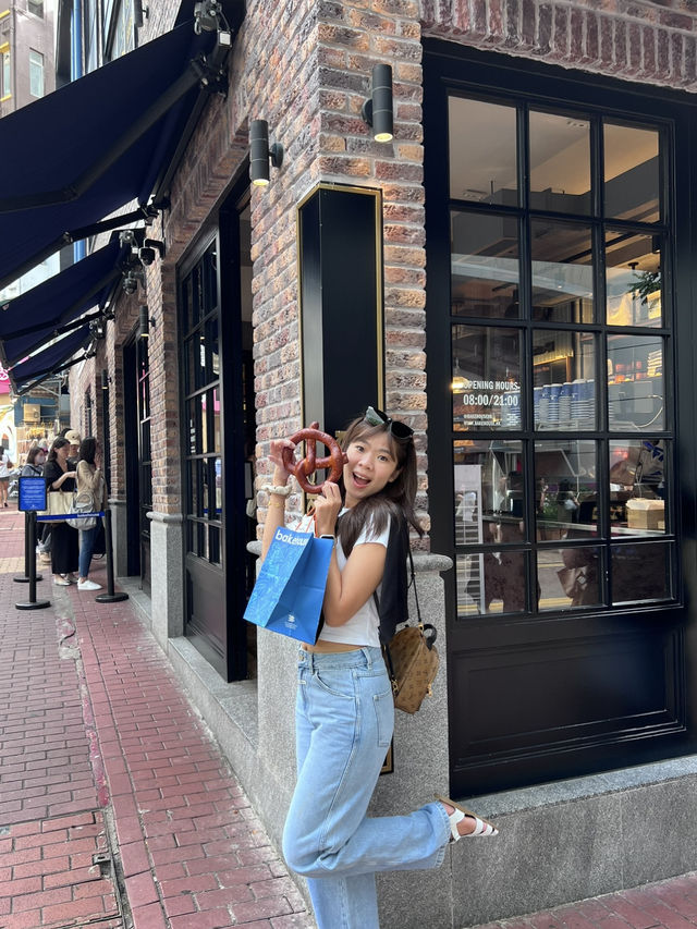 Hong Kong Must-Eat List 🇭🇰 Egg Tart Heaven – Don’t Miss It!