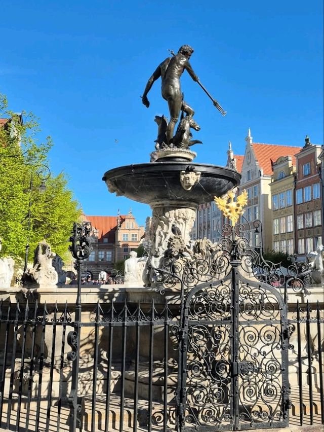 🌍✨ Europe :Gdańsk on a Budget – Poland’s Coastal Charmer! ✨🌍