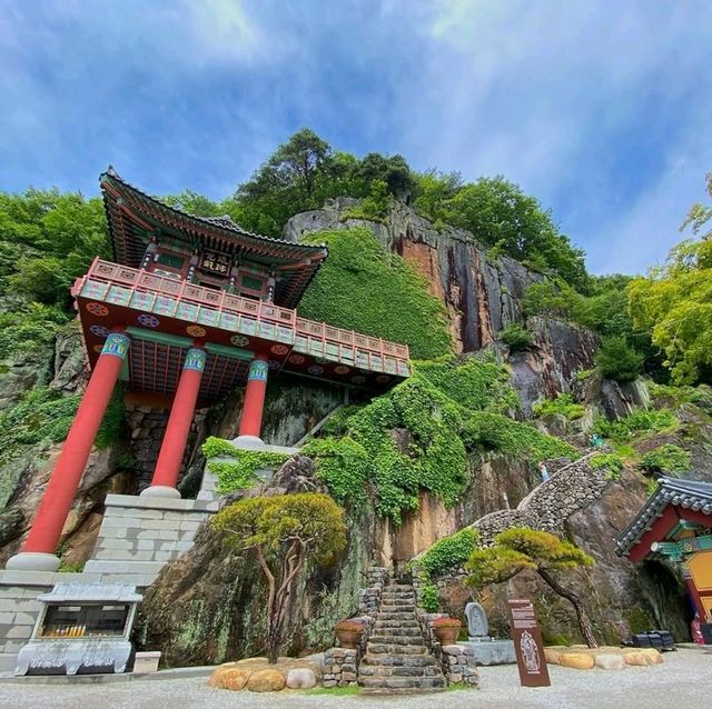 Saseongam Hike