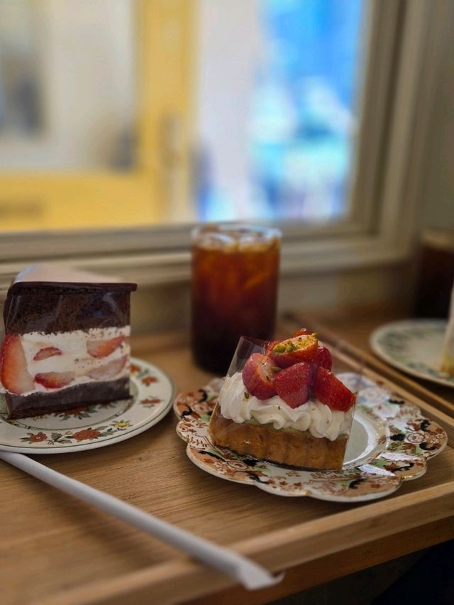 나만 알고싶은 1등 감성카페 , 케이크 맛집 ' 앨리스 케이커리 일산 ' 🎂