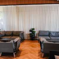 “76A The Space – คาเฟ่โคโลเนียลลอฟต์ที่พาใจย้อนยุค
