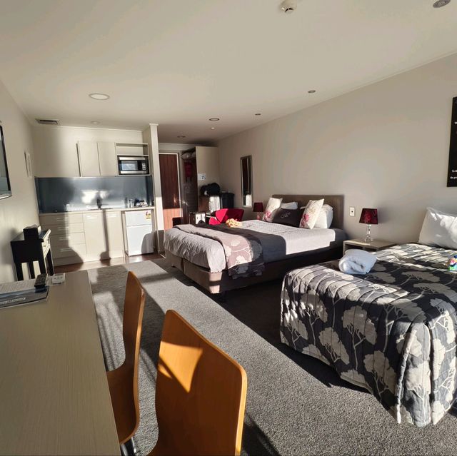 Serene Luxury at Te Anau Marakura: Your Lakeside Escape