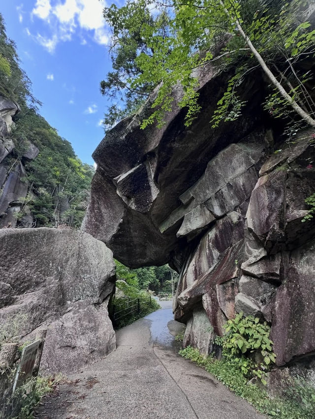 【昇仙峡で渓谷美に癒される旅】奇岩と滝が織りなす絶景ハイキング🌿🏞️