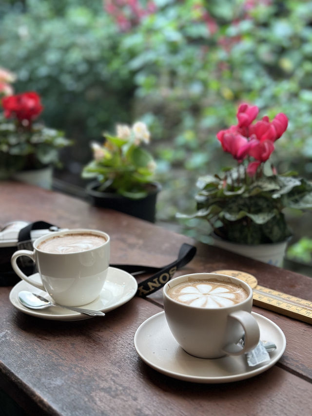 Caffeine, Cool Air & Main Character Vibes at Lud Pud Pa Peng, Mae Kampong