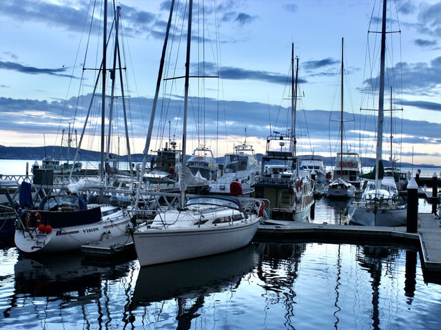 Easy indulgence by the water: Snacking at Waterfront Harbour