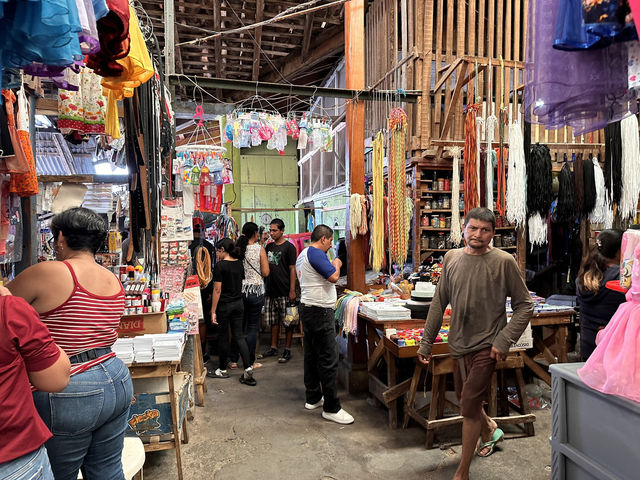 【Mercado Municipal de Granada｜グラナダ中心の活気あふれる公設市場】