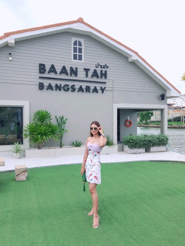 Baan Tah on the sea บางเสร่