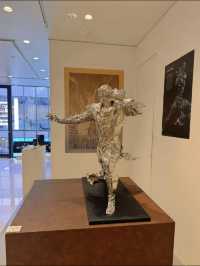 入場無料！北斗の拳のトキ、シュウの彫刻アートが間近で楽しめる展示🫣💓【東京・表参道】