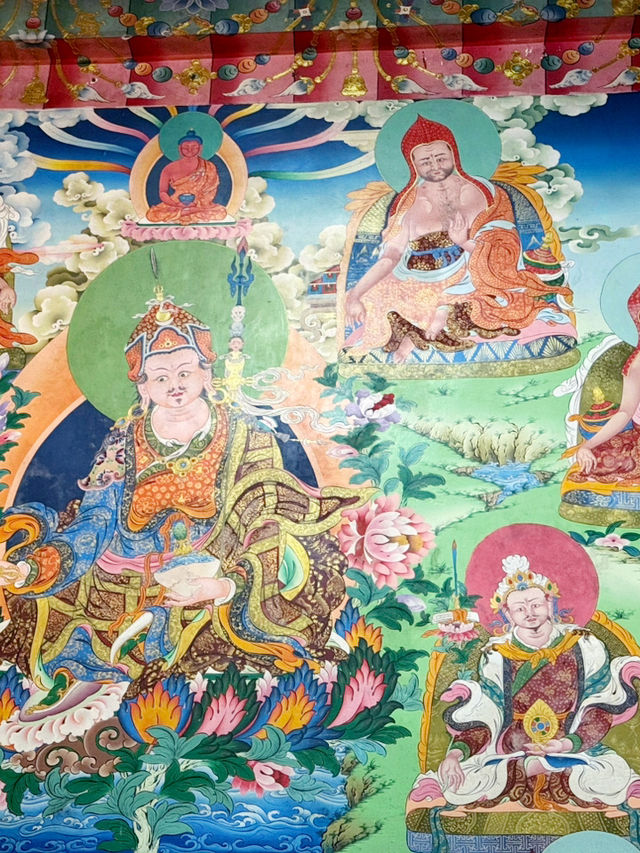 【インド・ダージリン グル・サキャ僧院】ダージリンの奥地に静かに祈りが響く場所