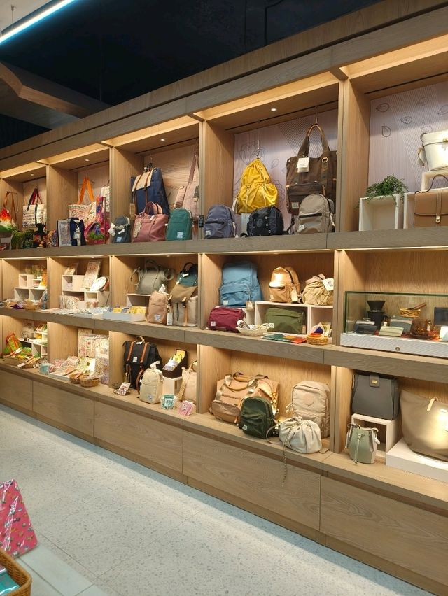 A Calm and Beautiful Space for Stationery Lovers in KL