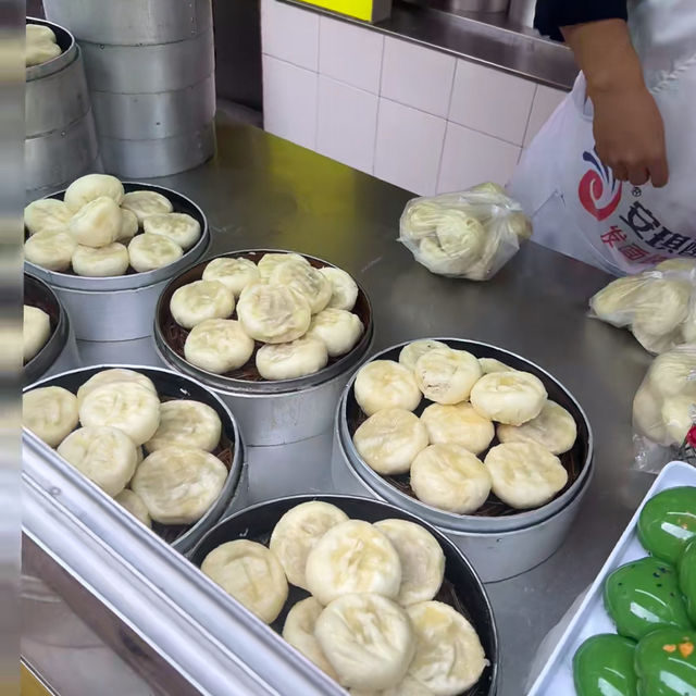 🧺🌶️ Daguanzuanxin Farmers’ Market (大观纂新农贸市场) — A Local Foodie Gem in Kunming!