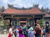 龍山寺で本格おみくじを！