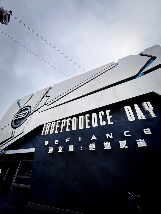Defend the Earth at Central Park – Genting SkyWorlds’ Epic Sci-Fi Zone!