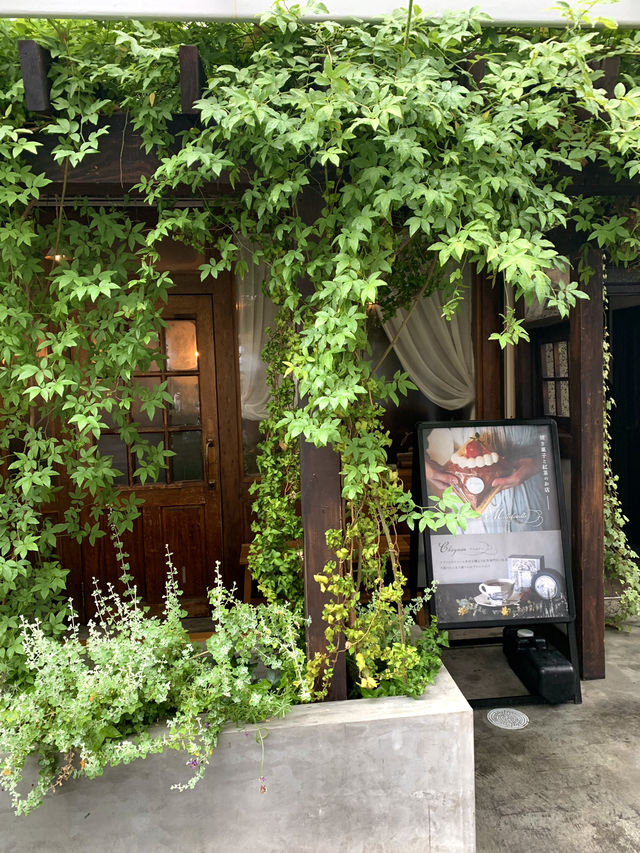 ร้านขนมฝรั่งเศสที่ ย่านkitahama เมืองโอซาก้า