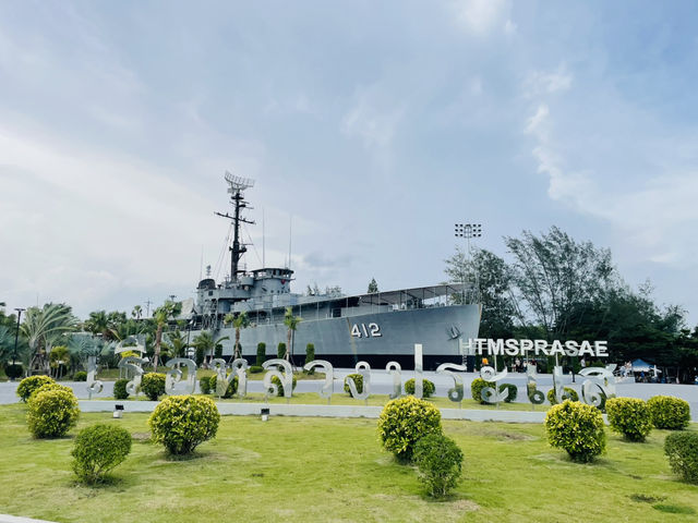 อนุสรณ์เรือรบ