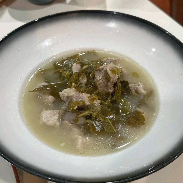 แกงส้มวันพฤหัส by Thursdae