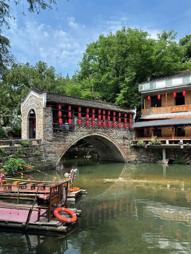 Liuqiao Bridge 🛶