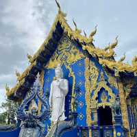 🐉💙 *Wat Rong Suea Ten: The Electric Blue Temple of Chiang Rai* 🏯✨
