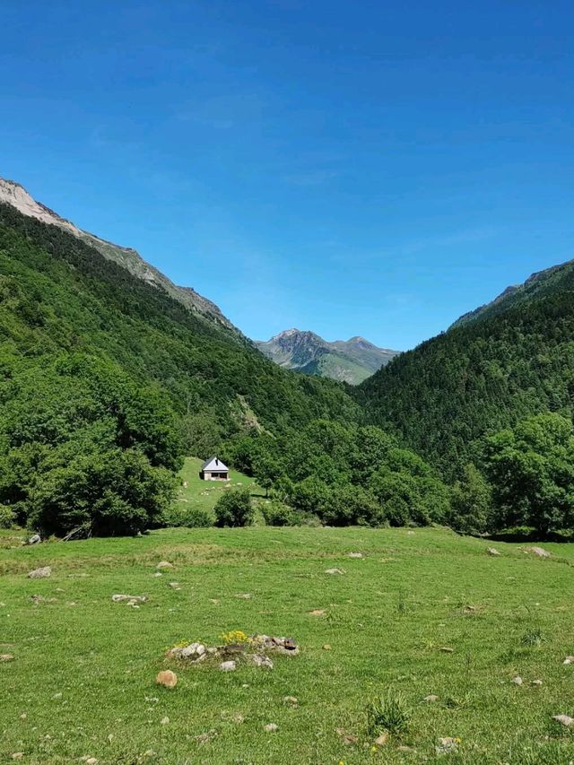 Waterfalls and Forest Wanders at Sauth deth Pish