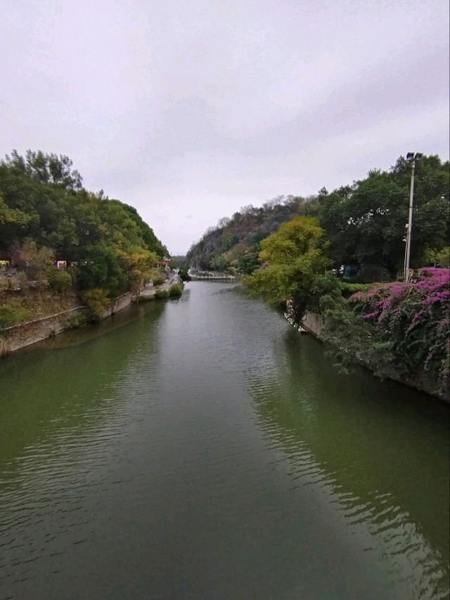“Guilin: China’s Enchanted Landscape Paradise”