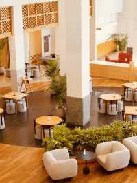 Pet-Friendly Resort with Diverse Dining Options