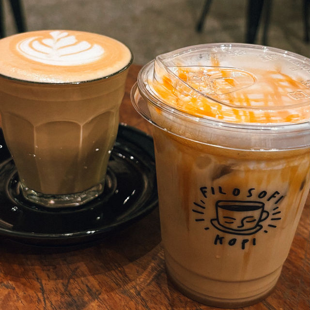 ร้านกาแฟ Filosofi Kopi Melawai ที่มีแต่คนฮิปๆ ร้านกาแฟ Filosofi Kopi Melawai ที่มีแต่คนฮิปๆ