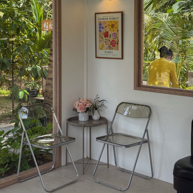 คาเฟ่สไตล์มินิมอล กลางสวนสุดชิล จ.ระยอง  คาเฟ่สไตล์มินิมอล กลางสวนสุดชิล จ.ระยอง