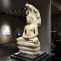 Divine Stone: A Solo Journey Through the Khmer Sculpture Gallery 🏛️