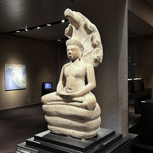 Divine Stone: A Solo Journey Through the Khmer Sculpture Gallery 🏛️