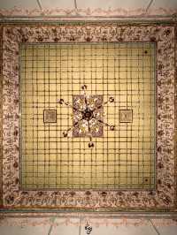 【古列斯坦宮|德黑蘭心臟裡的千層華章】