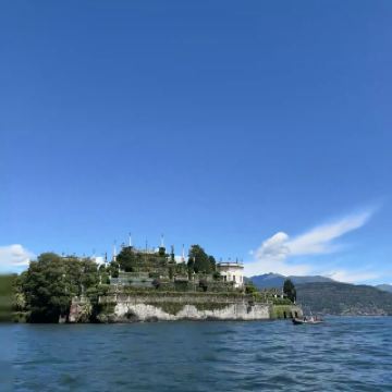 라고 마조레 – 아름다움과 평온함이 공존하는 이탈리아의 웅장한 호수