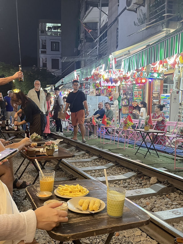 🚂✨ Hanoi Train Street – ถนนรถไฟกลางเมือง ✨🚂
