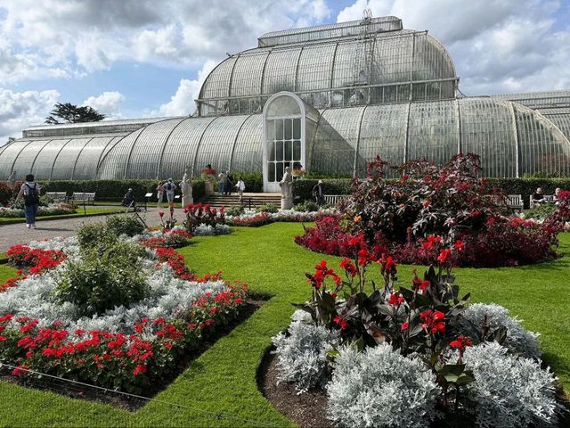 A  Timeless Botanical Wonderland in Greater London