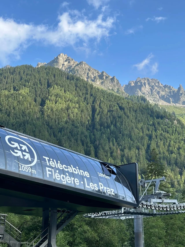 Revolving Around the Beauty of Nature: Eyes – France 