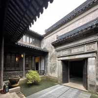 中式建築下的秋日人文