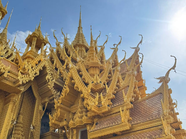 วัดจันทร์ตะวันตก วัดสวยเมืองสองแค 🤩