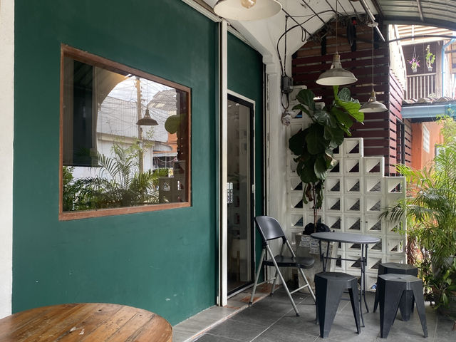 Aleaf cafe สายบุรี