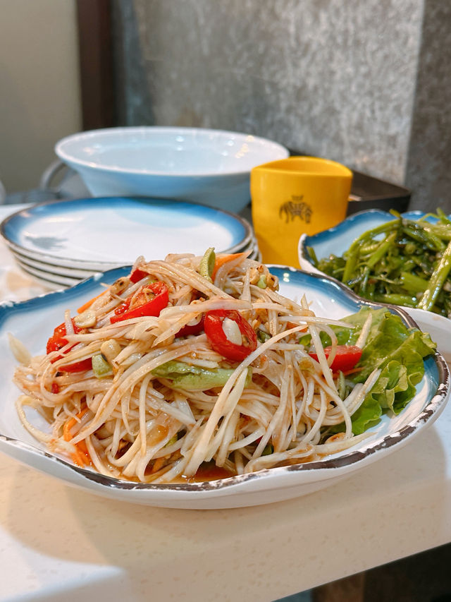冬蔭海鮮部隊鍋大滿足  