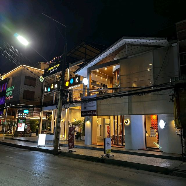 อาเว้ง, ขนมปังนมสดทำใหม่ หอม นุ่ม ละมุน