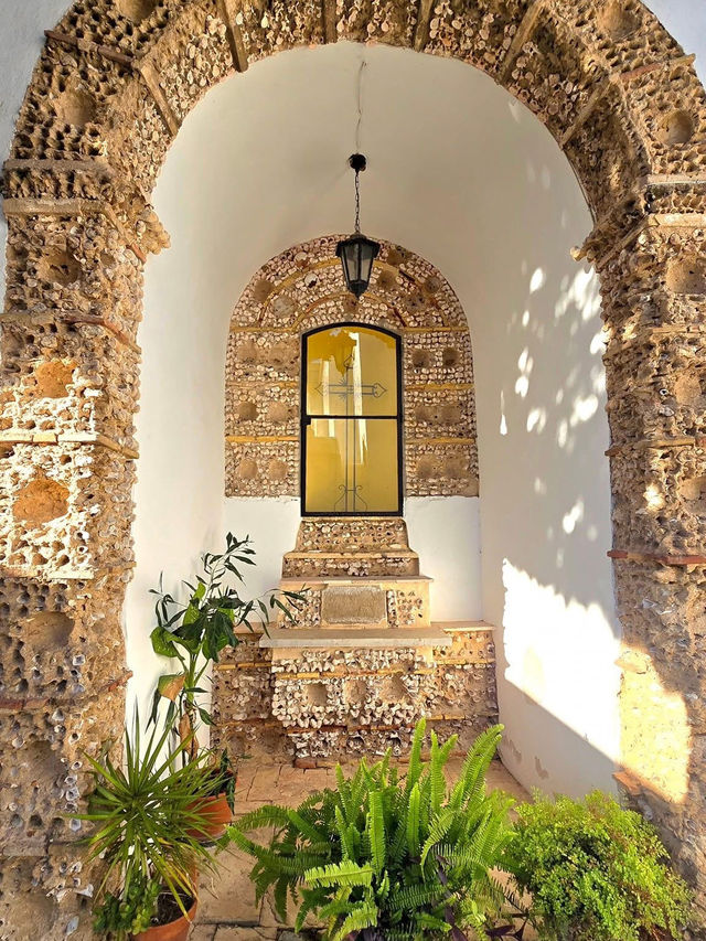 카르모 교회의 낯선 진실