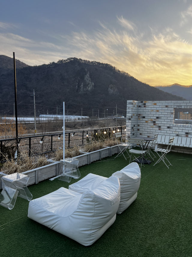 🇰🇷 충북 영동 월류봉에서 시작하는 겨울 힐링 여행 🇰🇷 충북 영동 월류봉에서 시작하는 겨울 힐링 여행