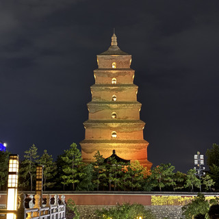 Xi'an Giant Wild Goose Pagoda Night Tour & Food Guide  。