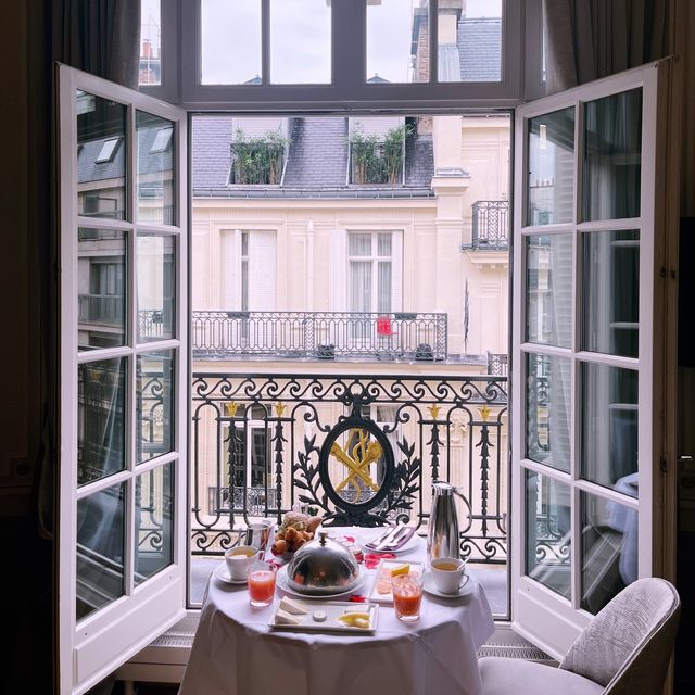 Parisian breakfast With a View 🥐☕️