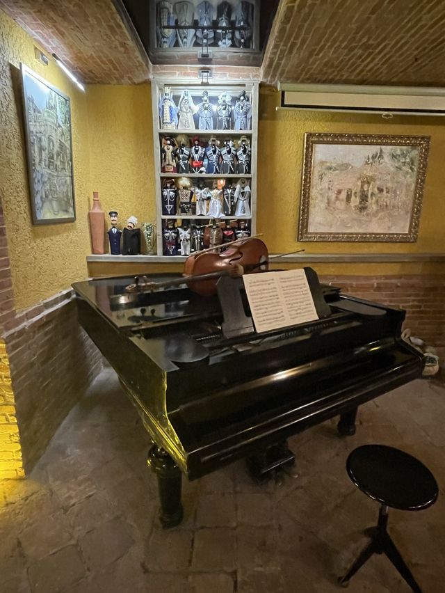 【ジョージア🇬🇪/本格的なジョージアワインを購入できる豪華なお店🍷】