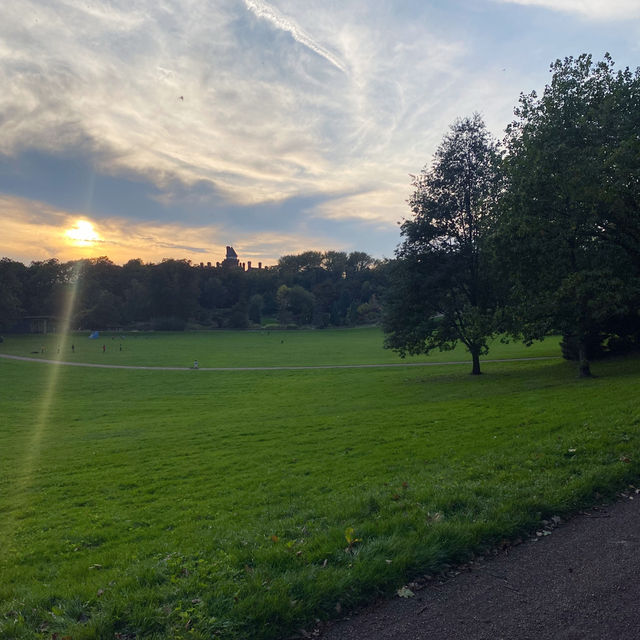Have a look of this Beautiful autumn Park