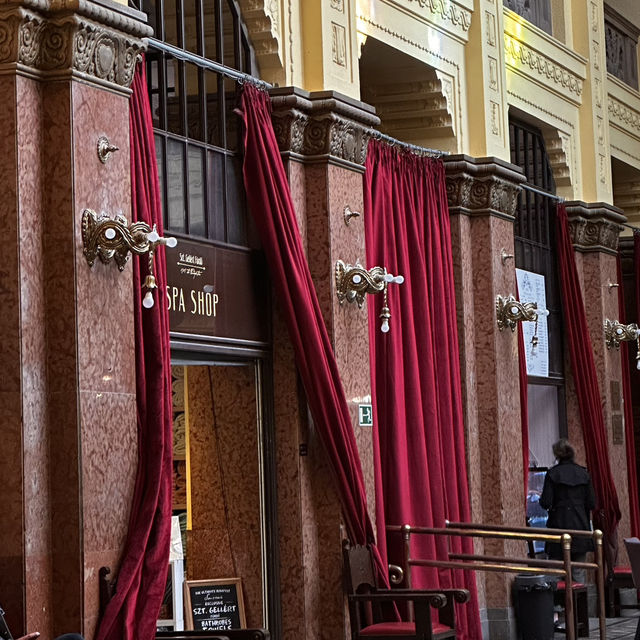 Let those troubles soak away at this thermal spa !🇭🇺